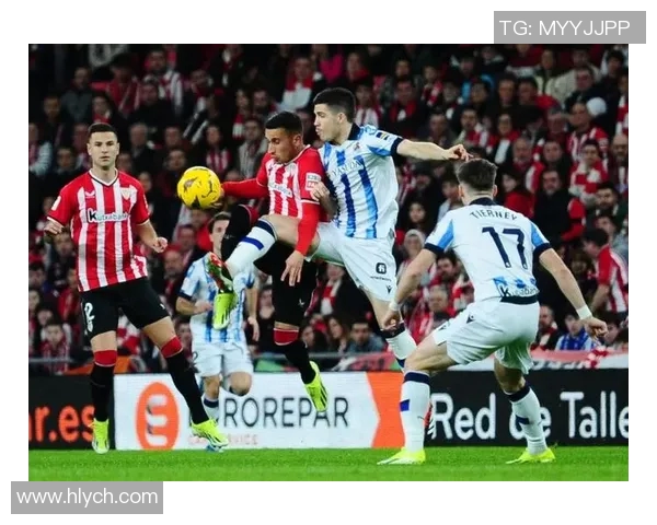 巴萨与巴黎巅峰对决海报展现足球激情与荣耀之战