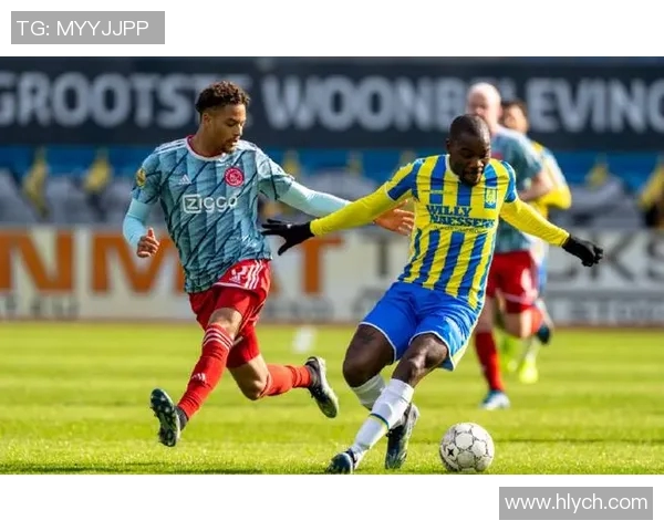 马斯特里与瓦尔韦克的精彩对决揭示足球战术与团队合作的魅力